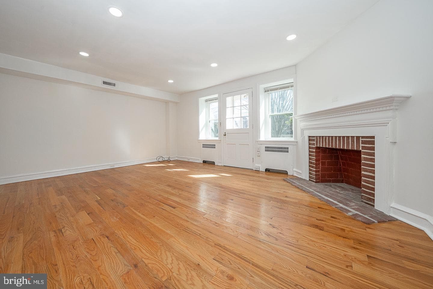 249 Stoneway Lane photo 9