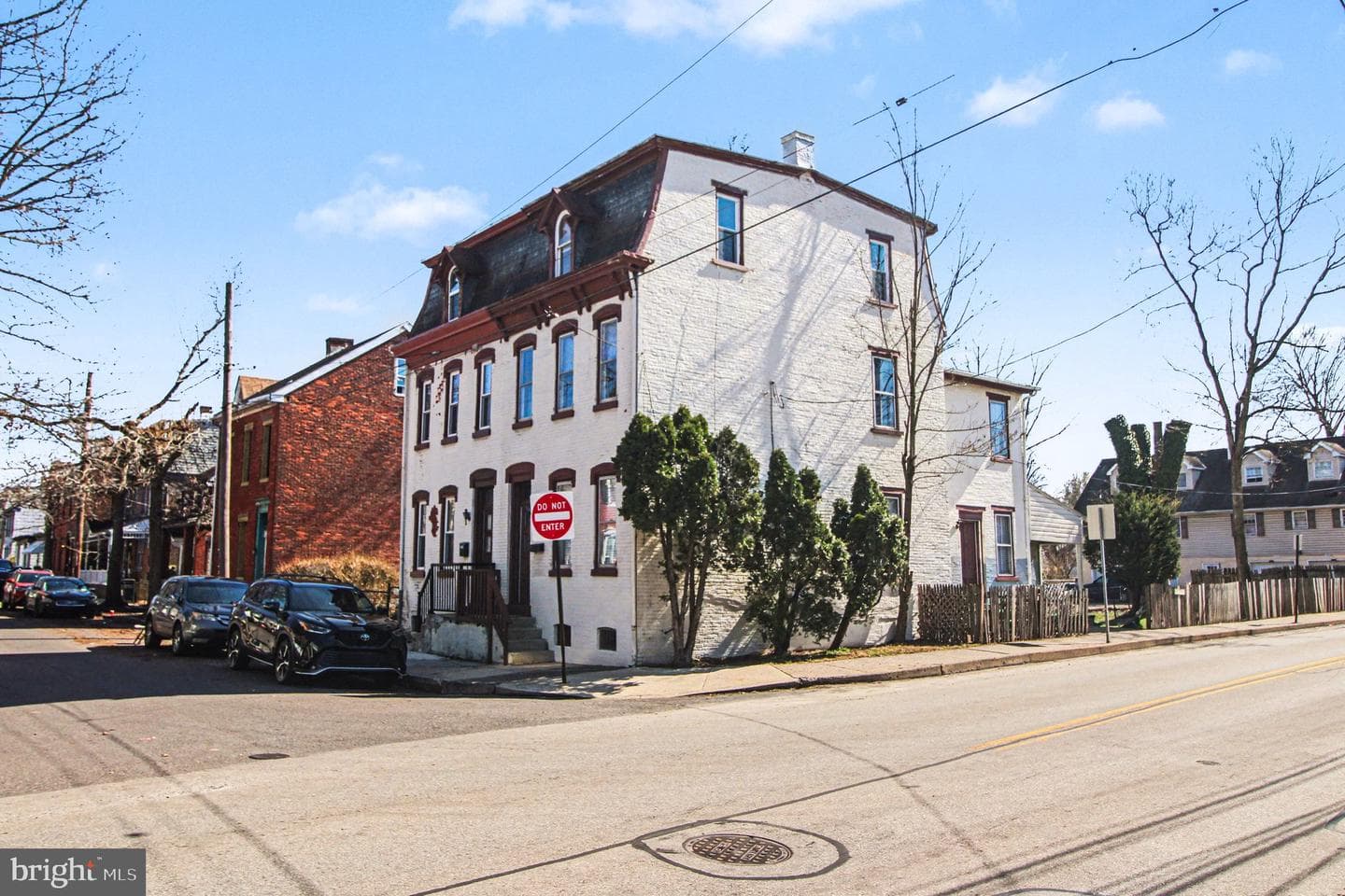 2 Walnut Street photo 3