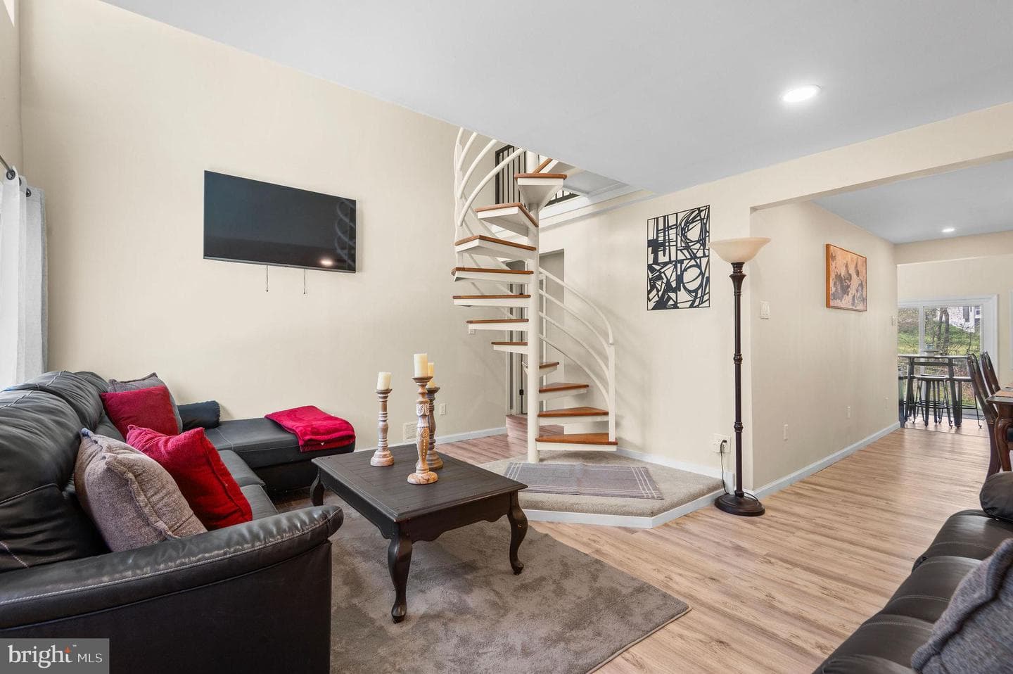 2972 Madison Avenue photo 4