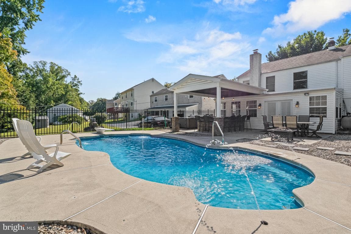 416 Stuart Lane, Ambler