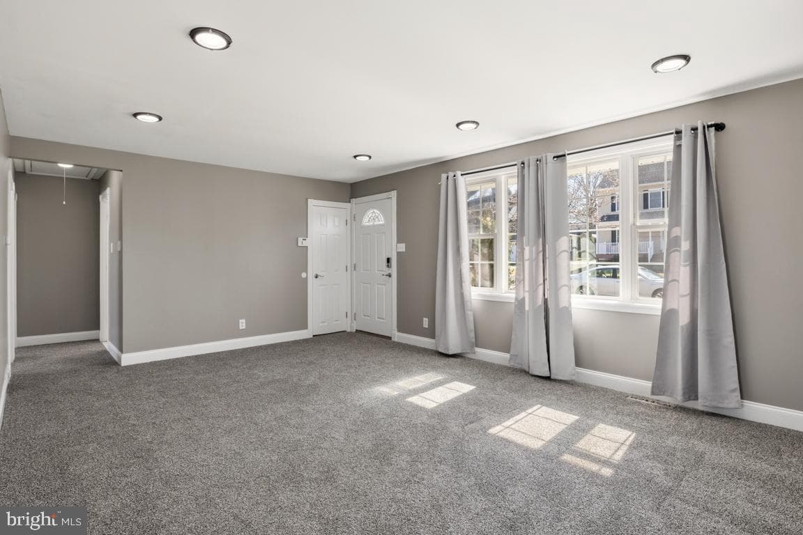 416 Stuart Lane photo 10
