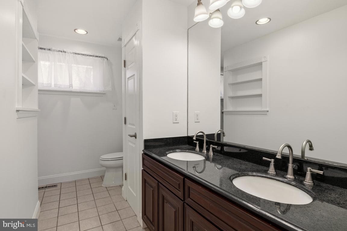 416 Stuart Lane photo 18