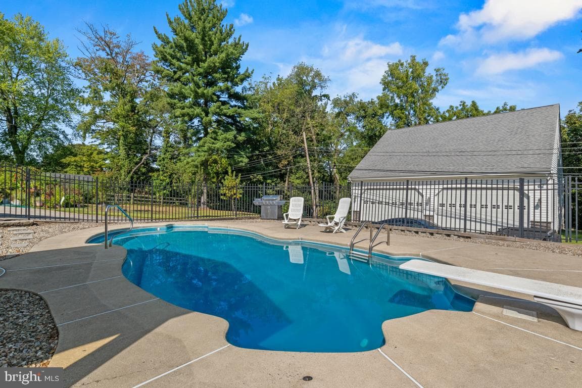 416 Stuart Lane, Ambler