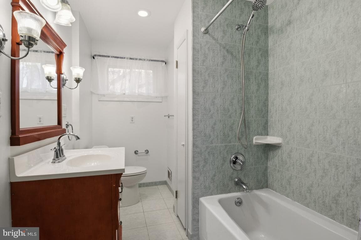 416 Stuart Lane photo 23