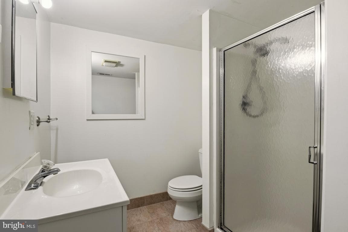 416 Stuart Lane photo 27