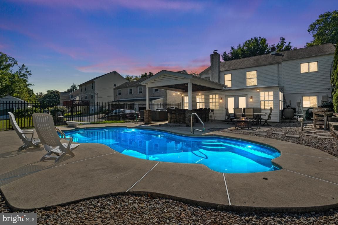 416 Stuart Lane photo 38
