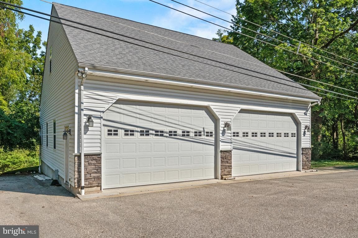 416 Stuart Lane photo 39