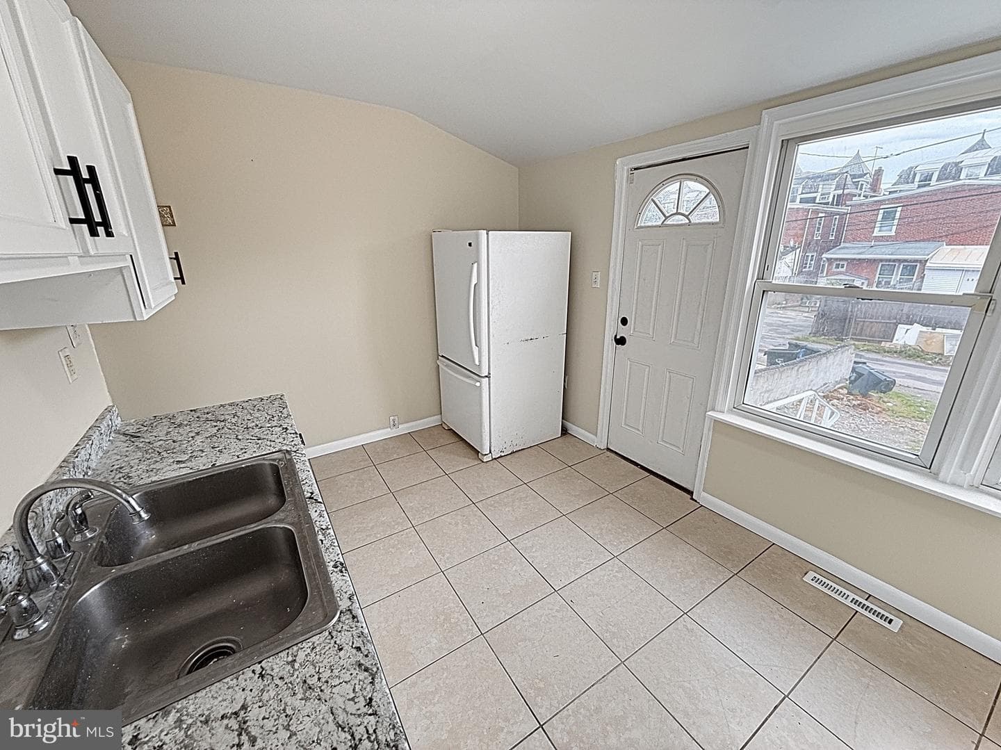 534 Kohn Street photo 11