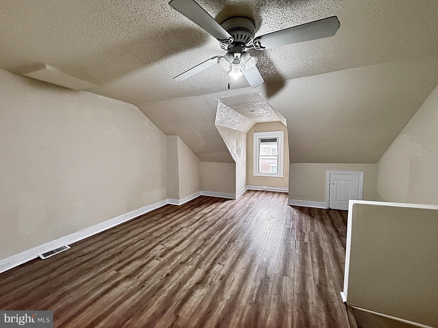 534 Kohn Street photo 17