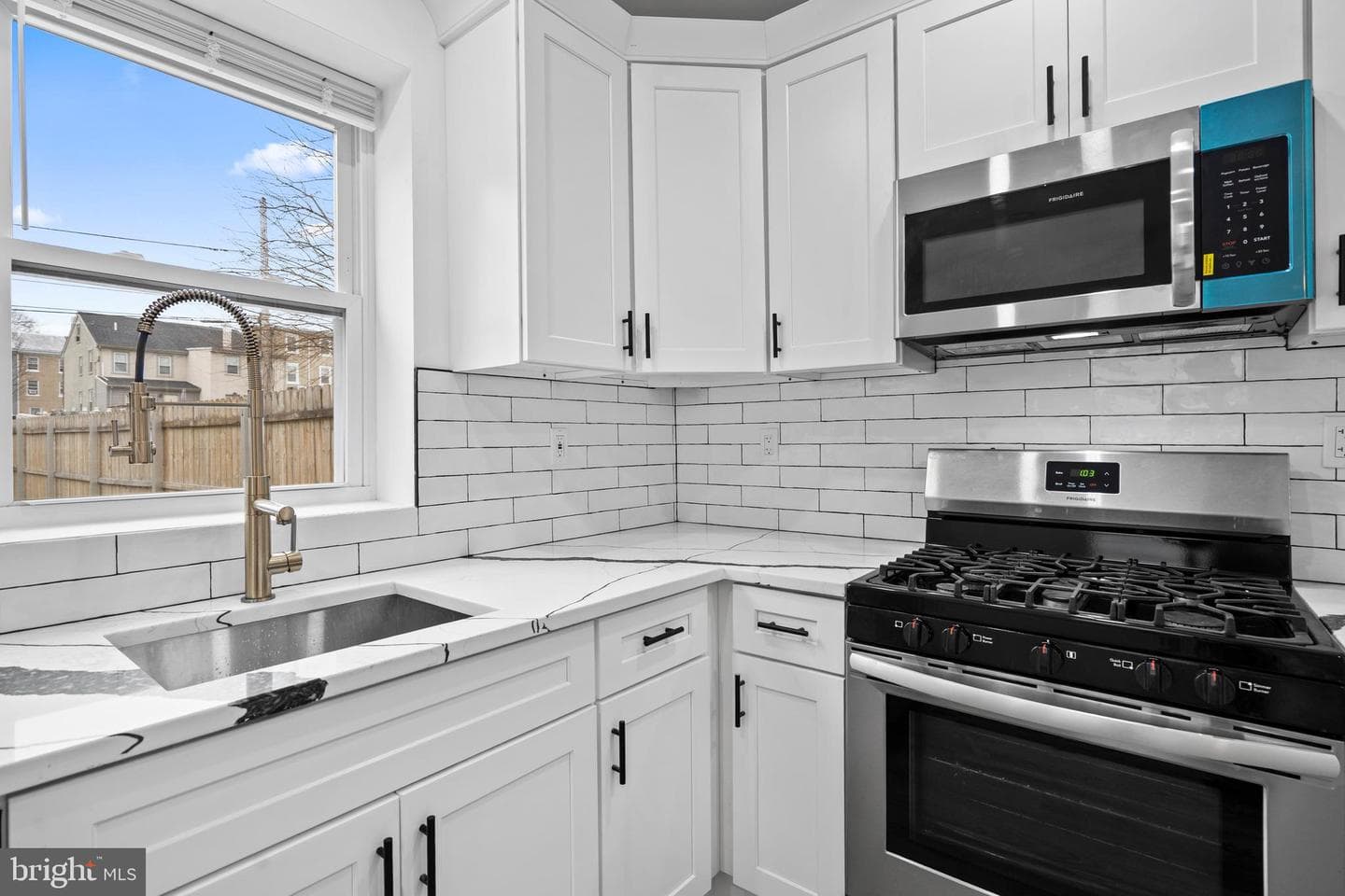 333 E Penn Street photo 8