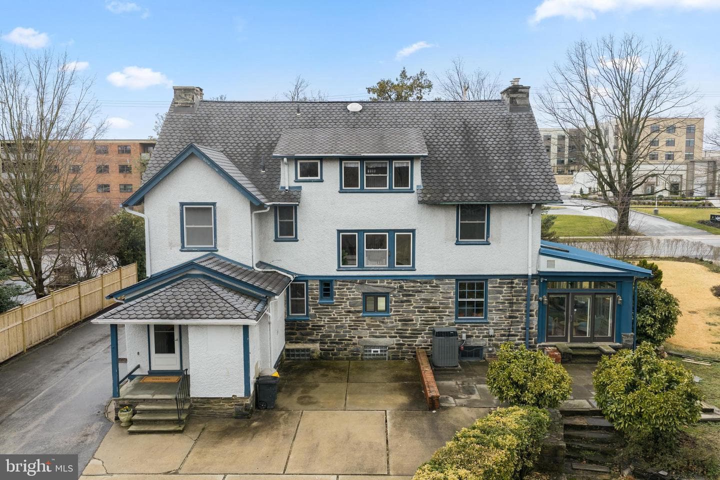 111 E Montgomery Avenue photo 46