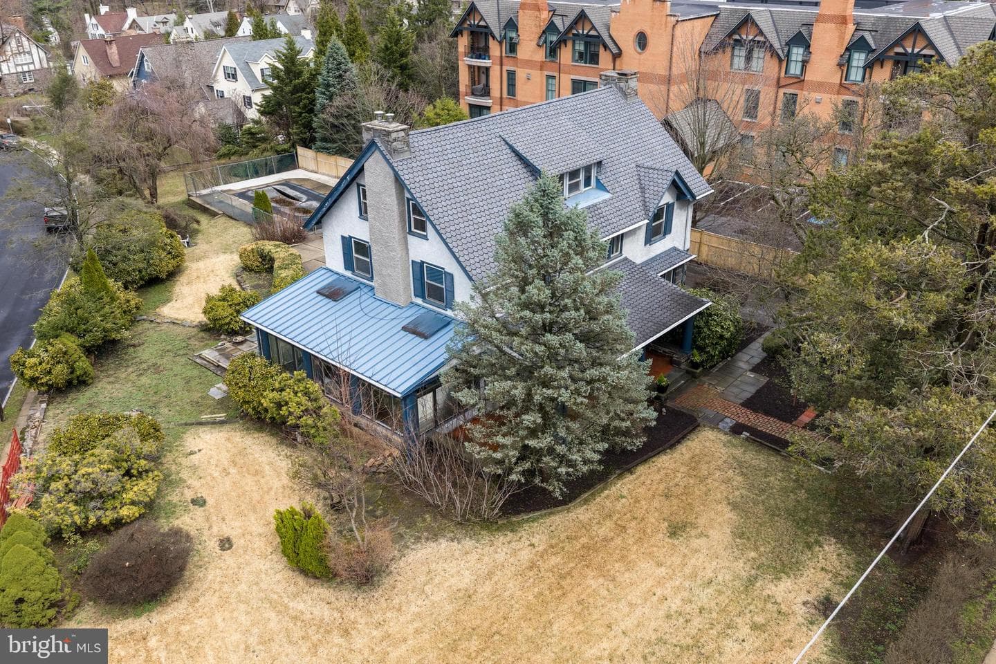 111 E Montgomery Avenue photo 48