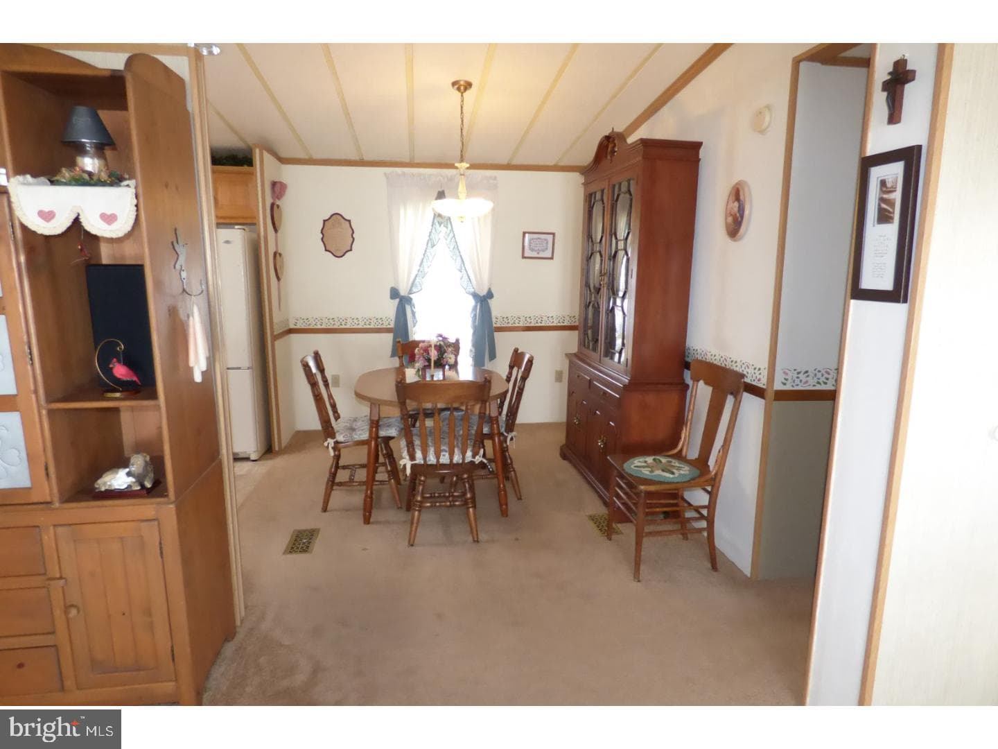 642 Butternut Court photo 10