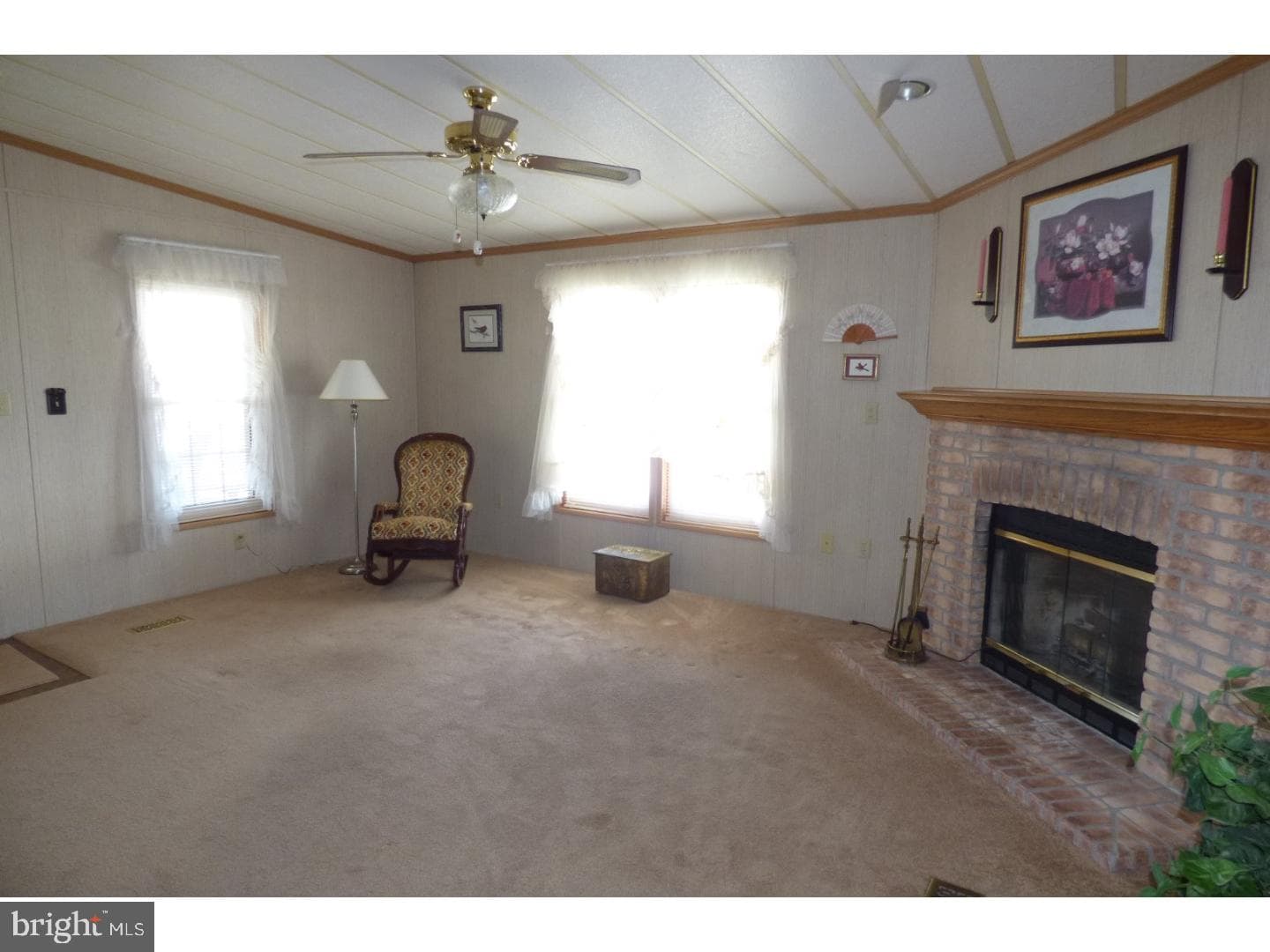 642 Butternut Court photo 9