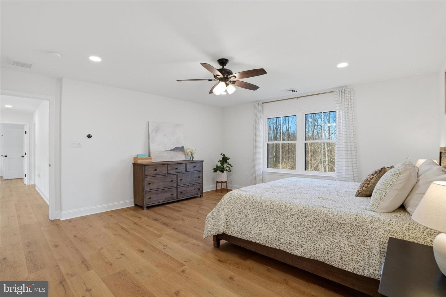 41 S Grange Avenue photo 28