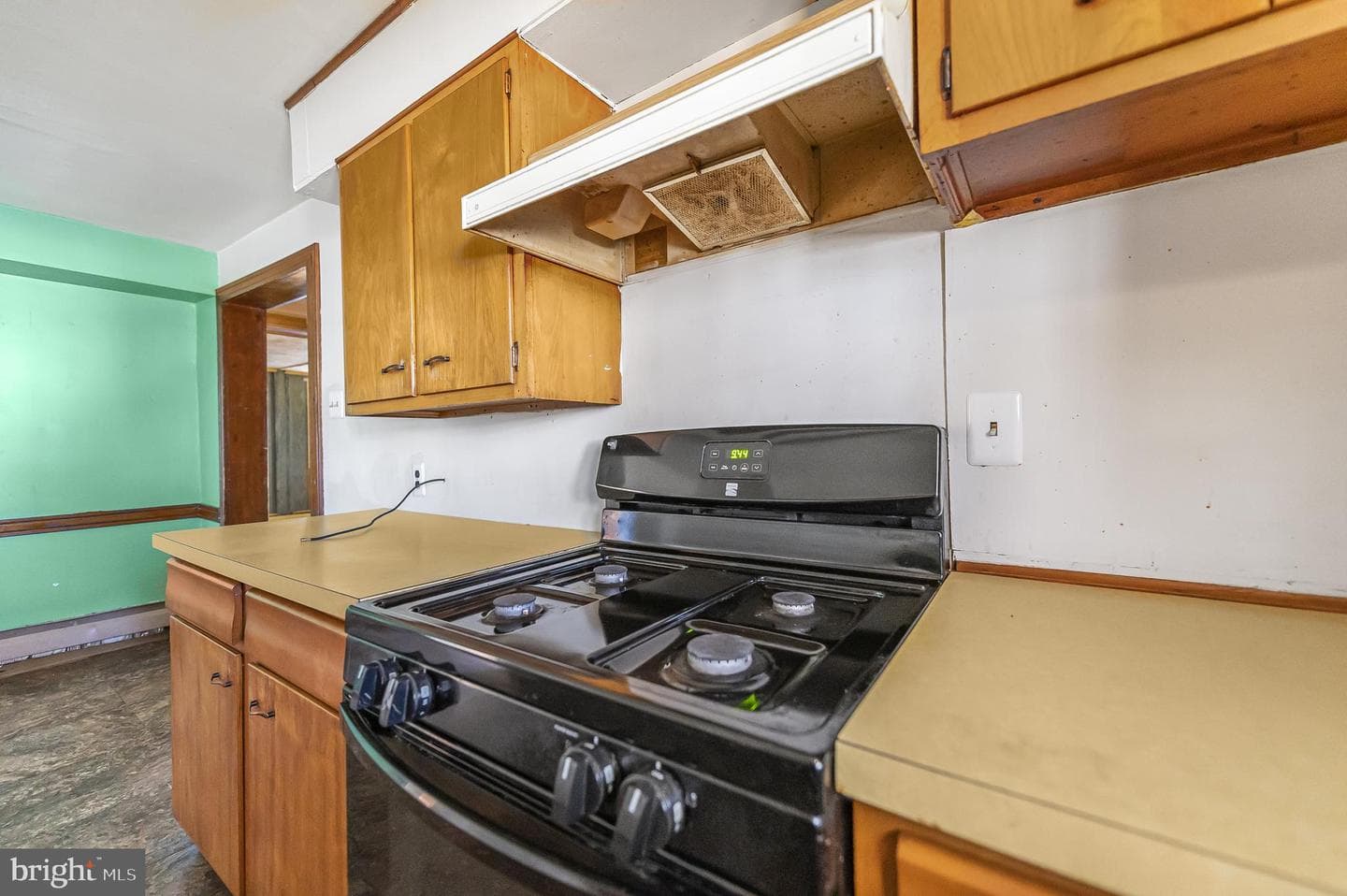 302 Garth Road photo 10