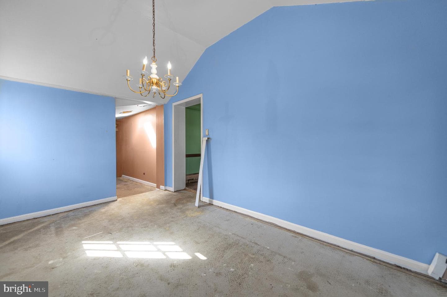 302 Garth Road photo 14