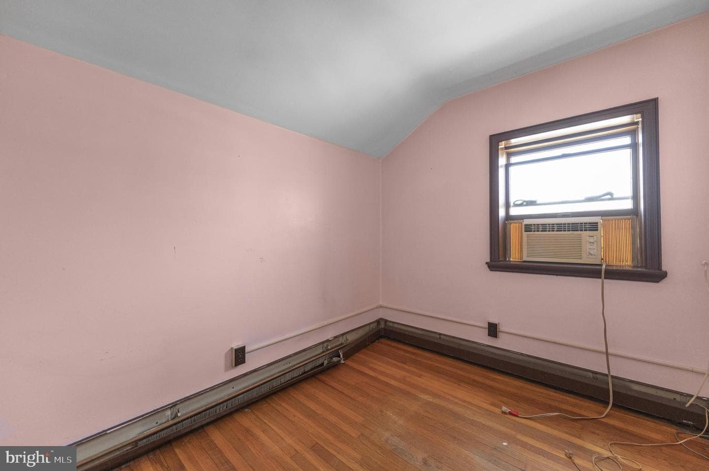 302 Garth Road photo 24