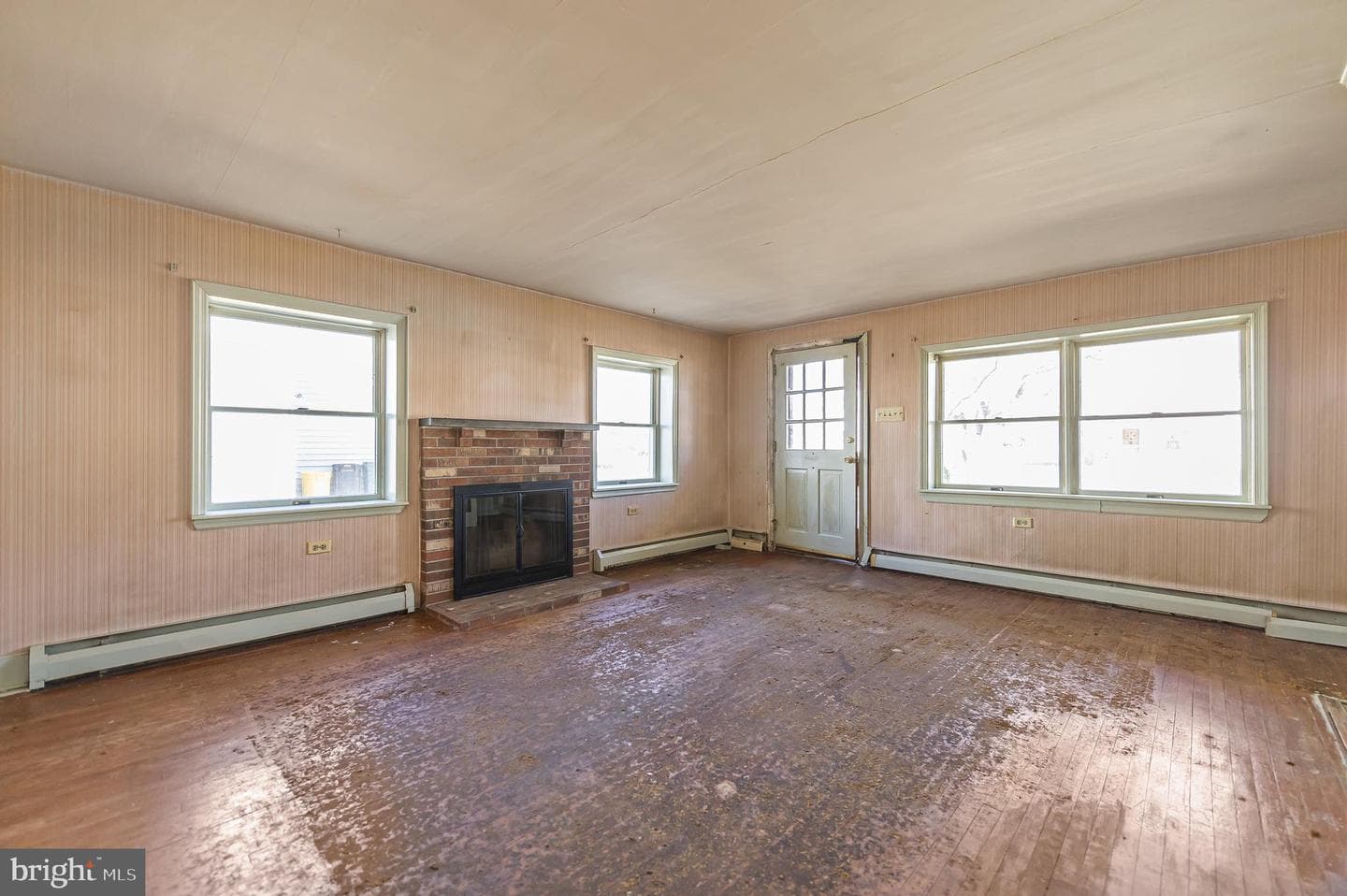 302 Garth Road photo 3