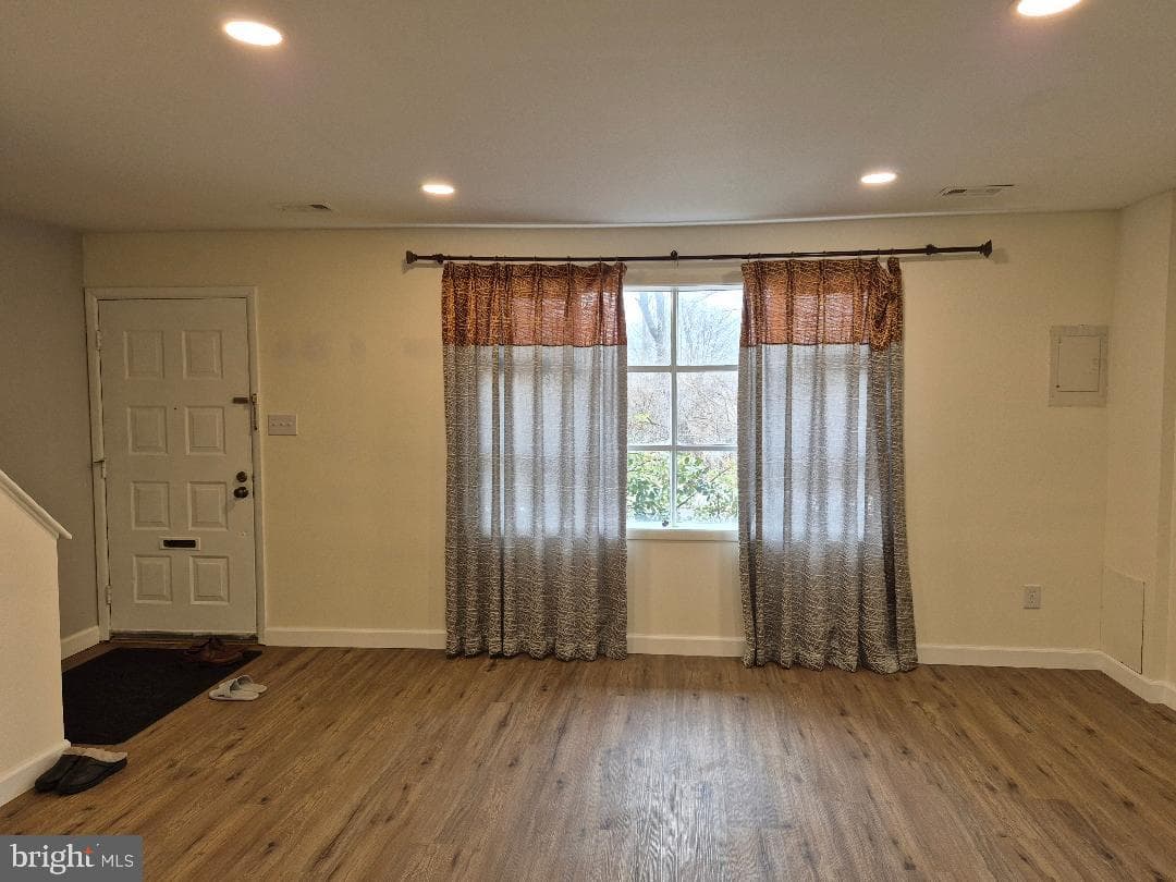 401 Woodside Circle photo 9