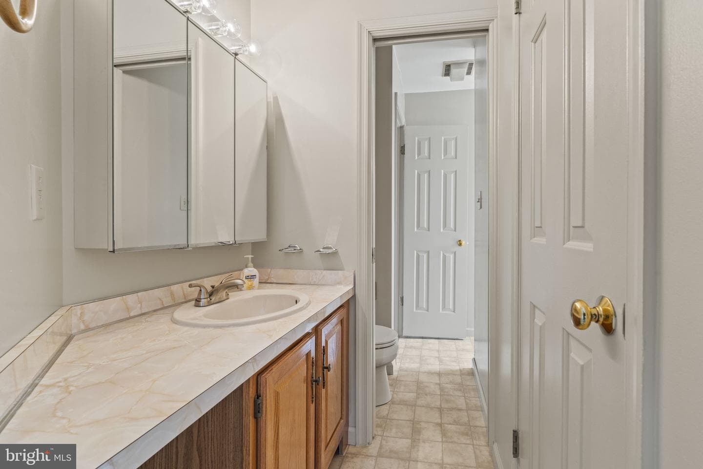 510 Upland Street photo 28