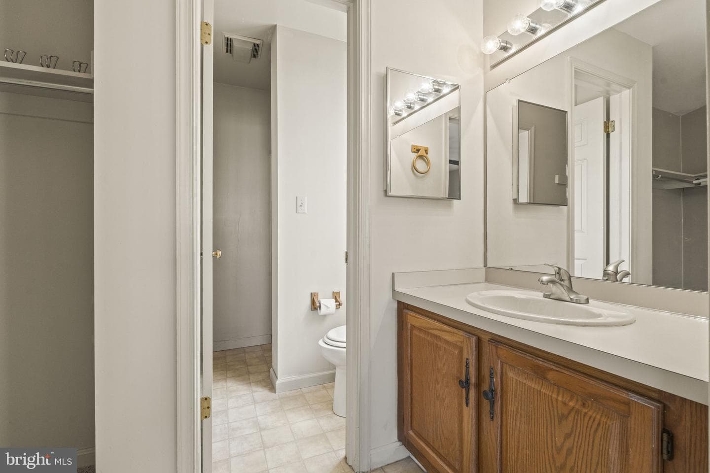 510 Upland Street photo 9