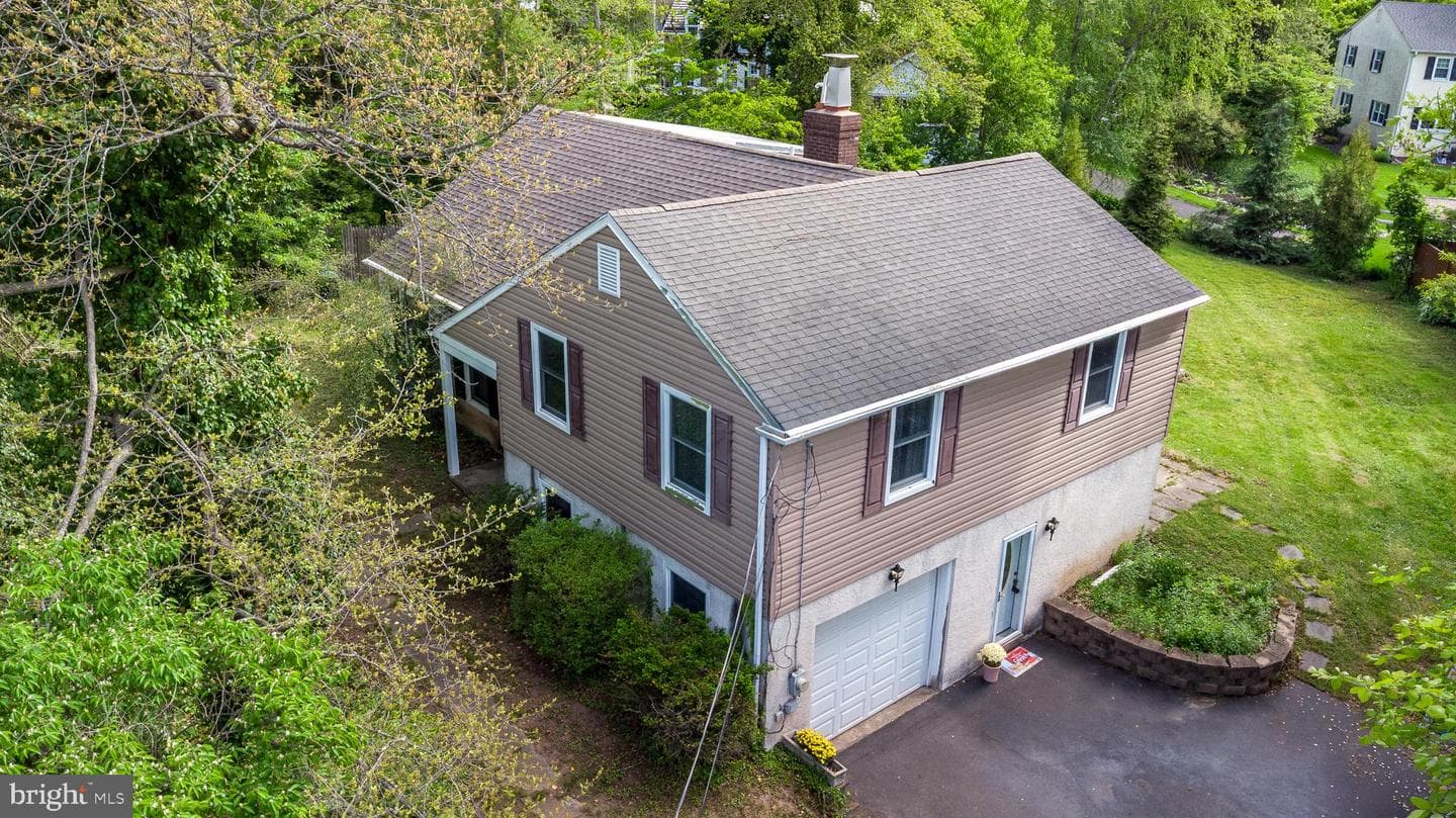 125 N Bethlehem Pike