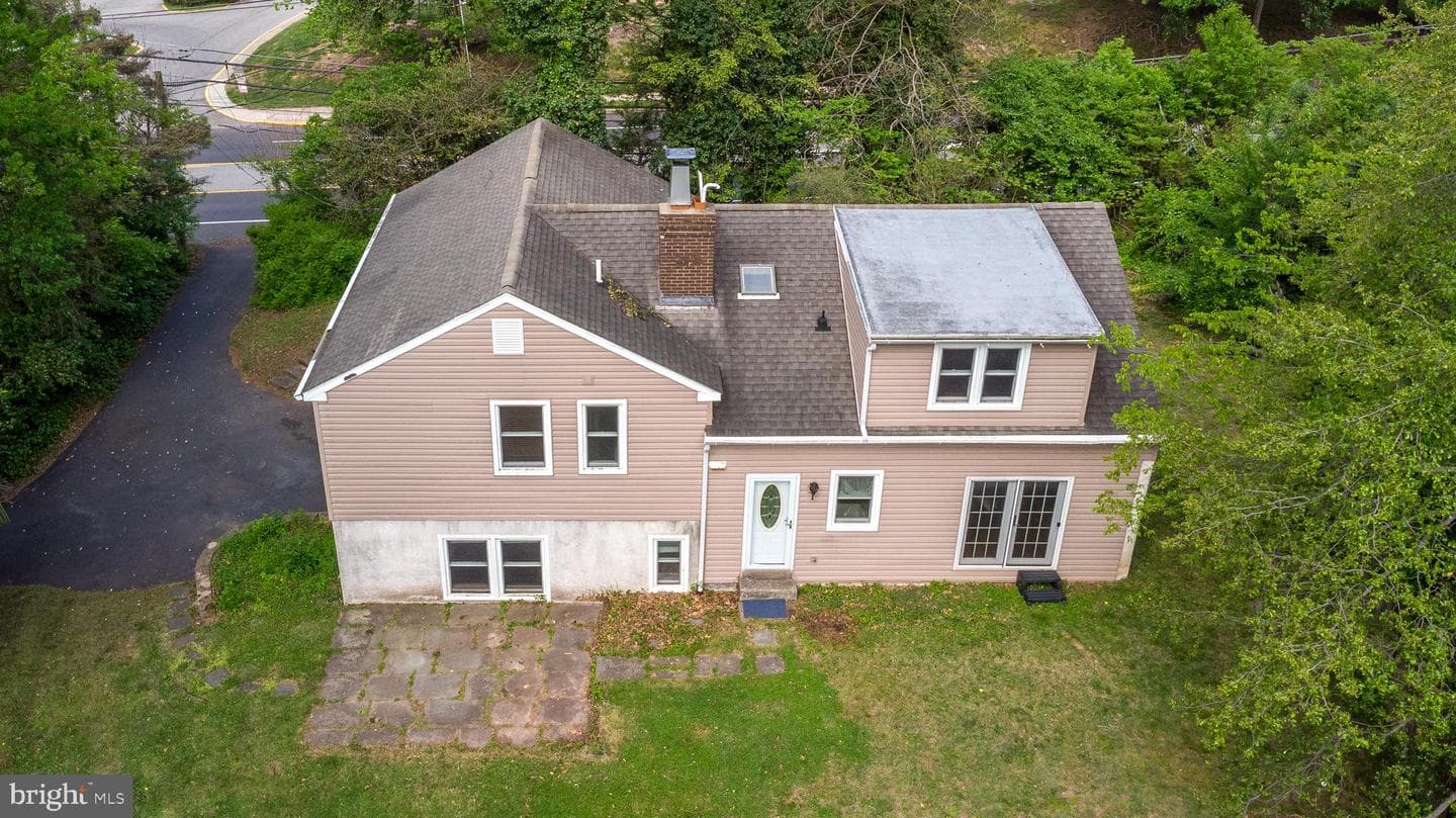 125 N Bethlehem Pike photo 38