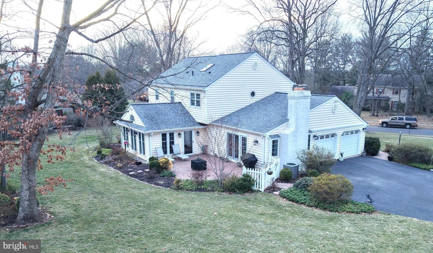 613 Shearer Street photo 3