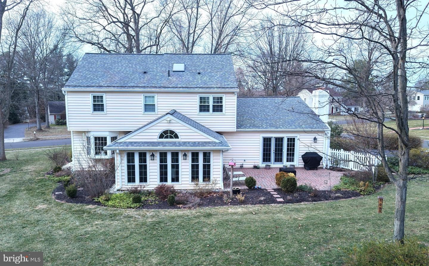 613 Shearer Street photo 4