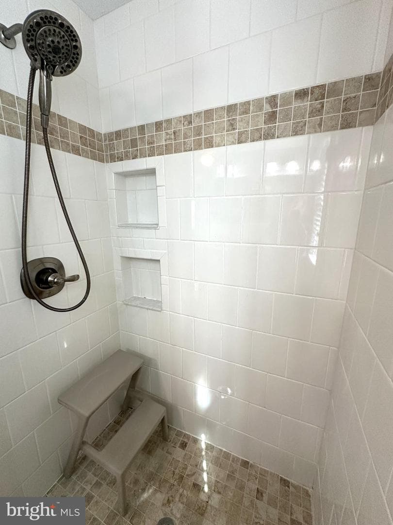 613 Shearer Street photo 40