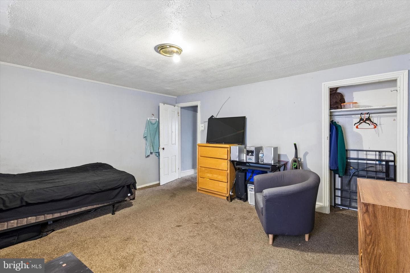 653 Corson Street photo 7