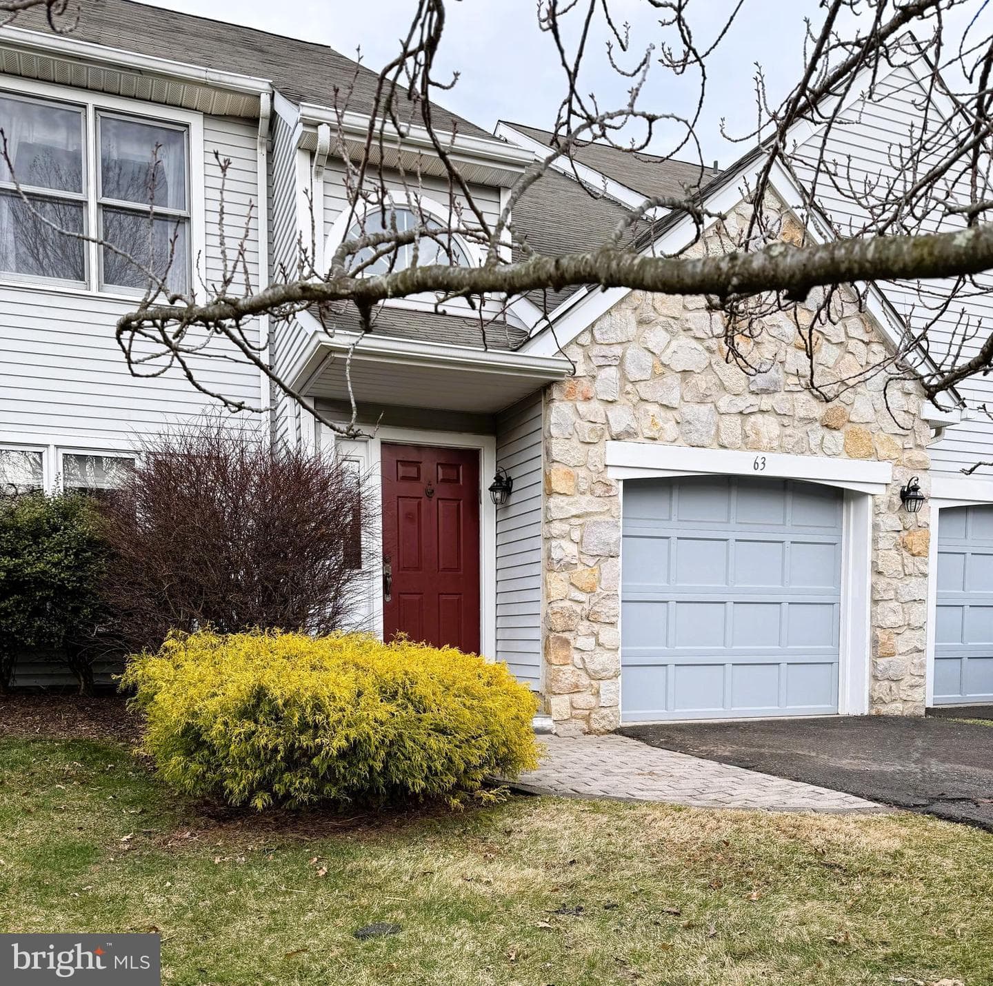 63 Harlow Circle photo 2