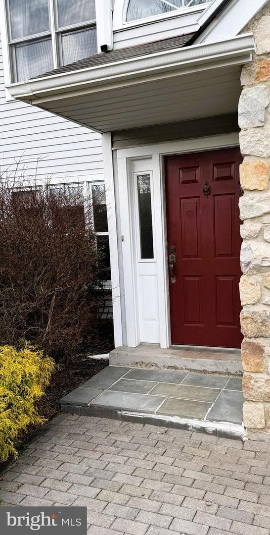 63 Harlow Circle photo 4