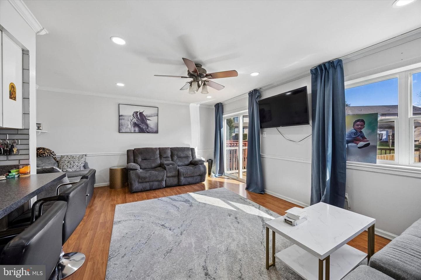 318 Parkview photo 12