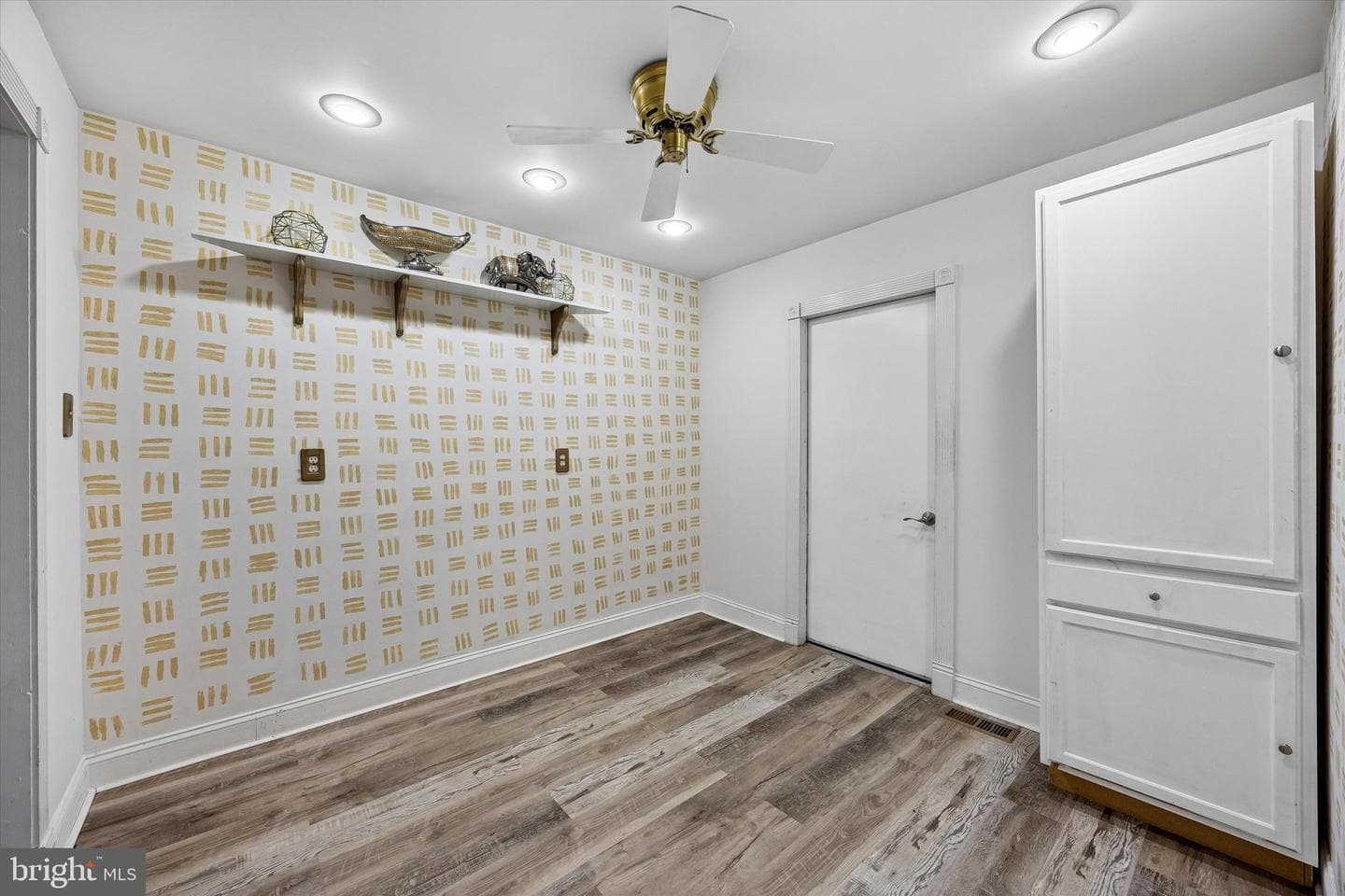 318 Parkview photo 3