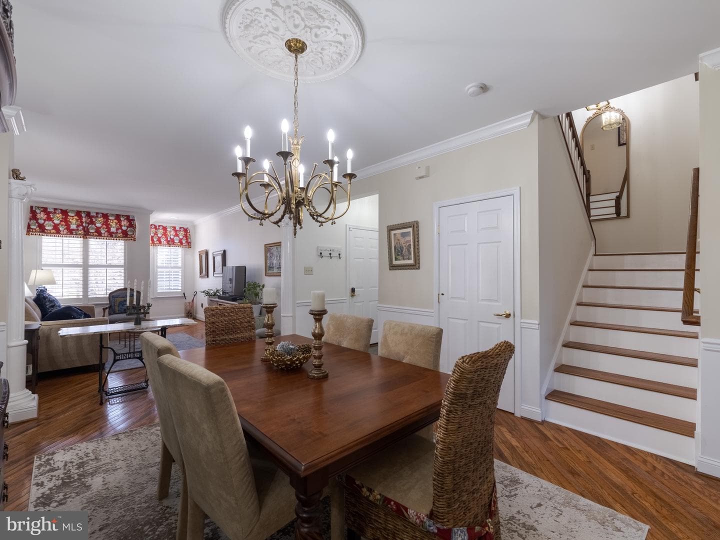 606 Greycliffe Lane photo 4
