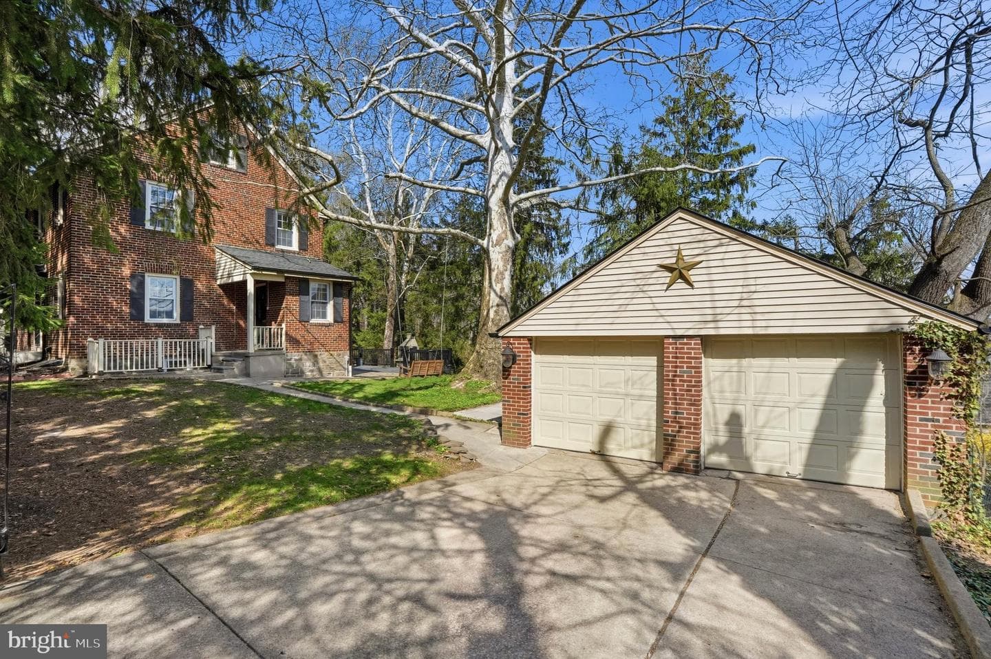 359 Lismore Avenue photo 42