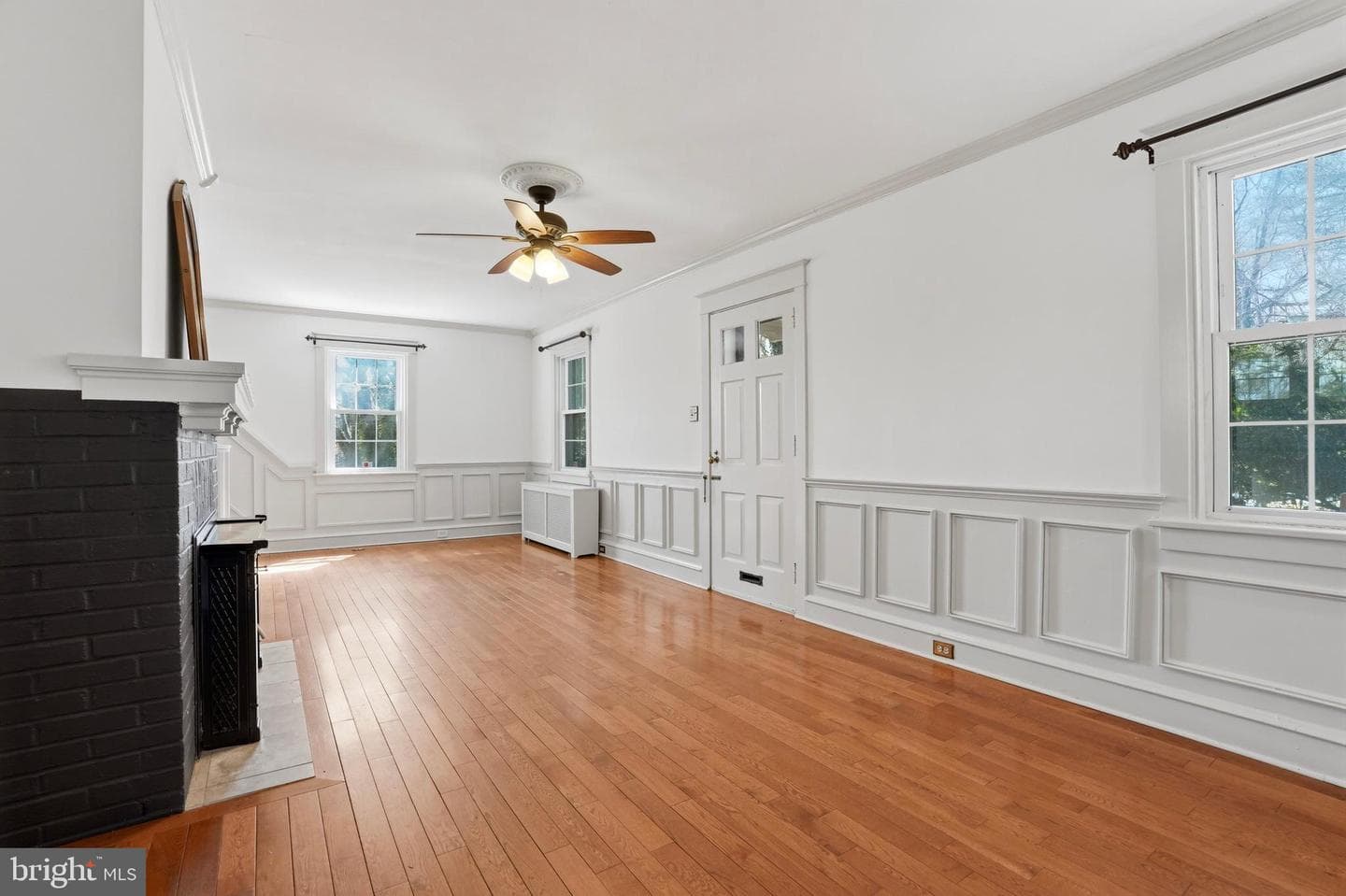 359 Lismore Avenue photo 9