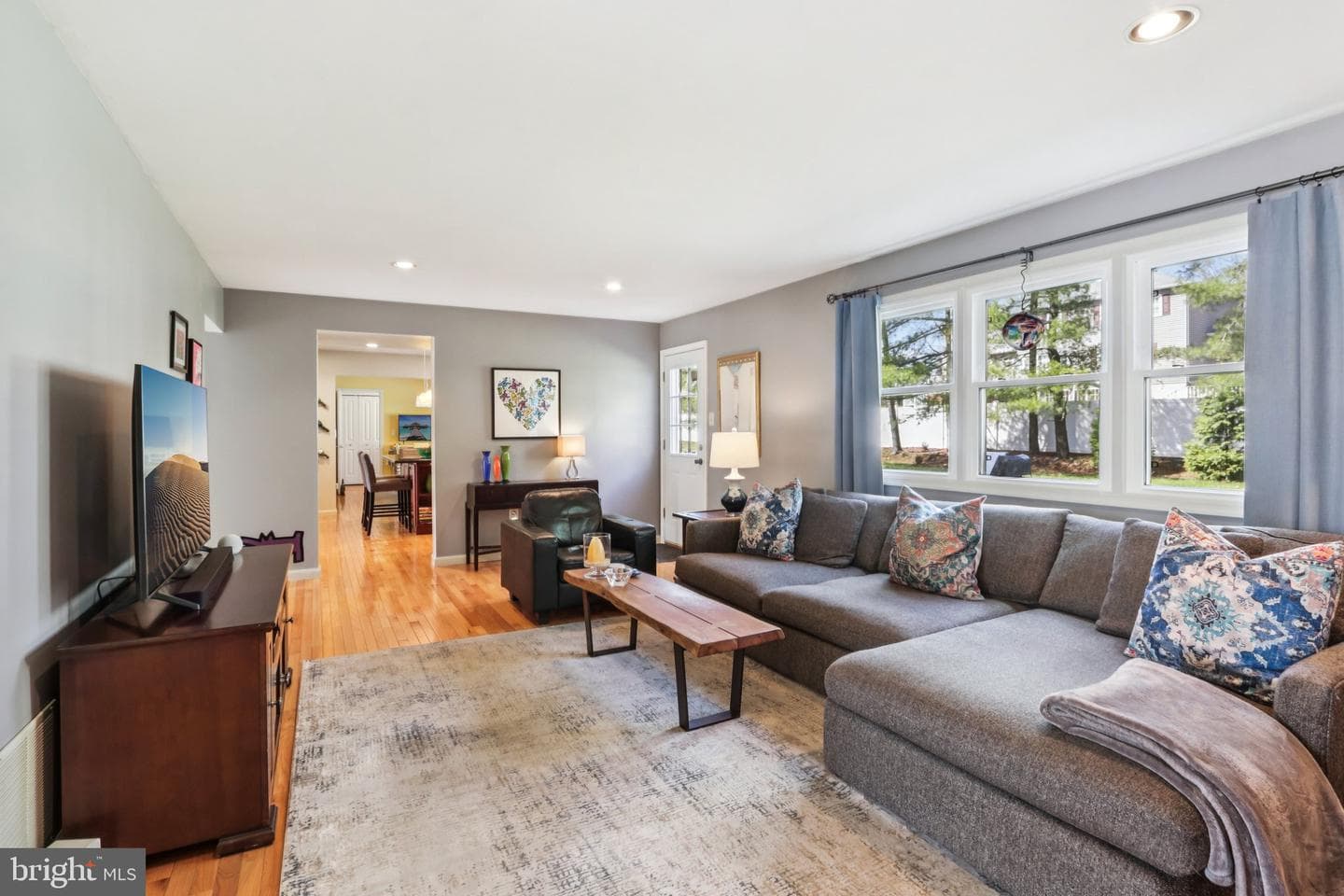 1228 Jarvis photo 14