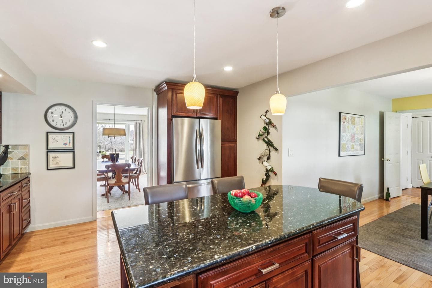1228 Jarvis photo 24