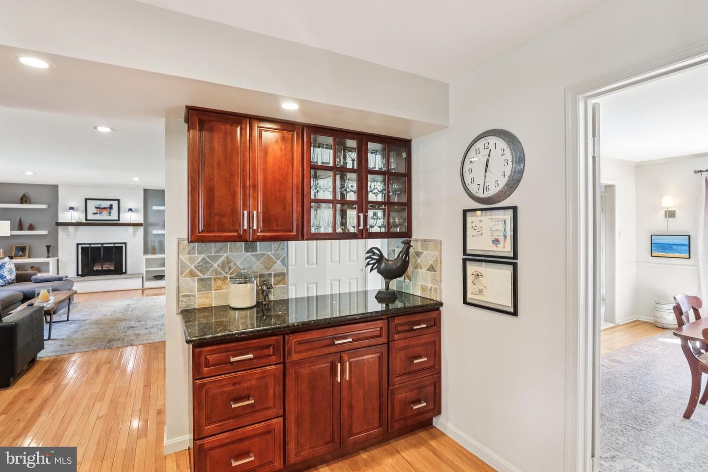 1228 Jarvis photo 28