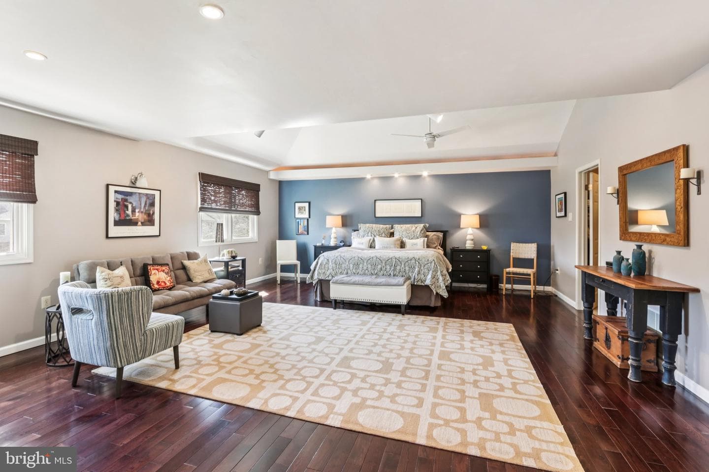 1228 Jarvis photo 35
