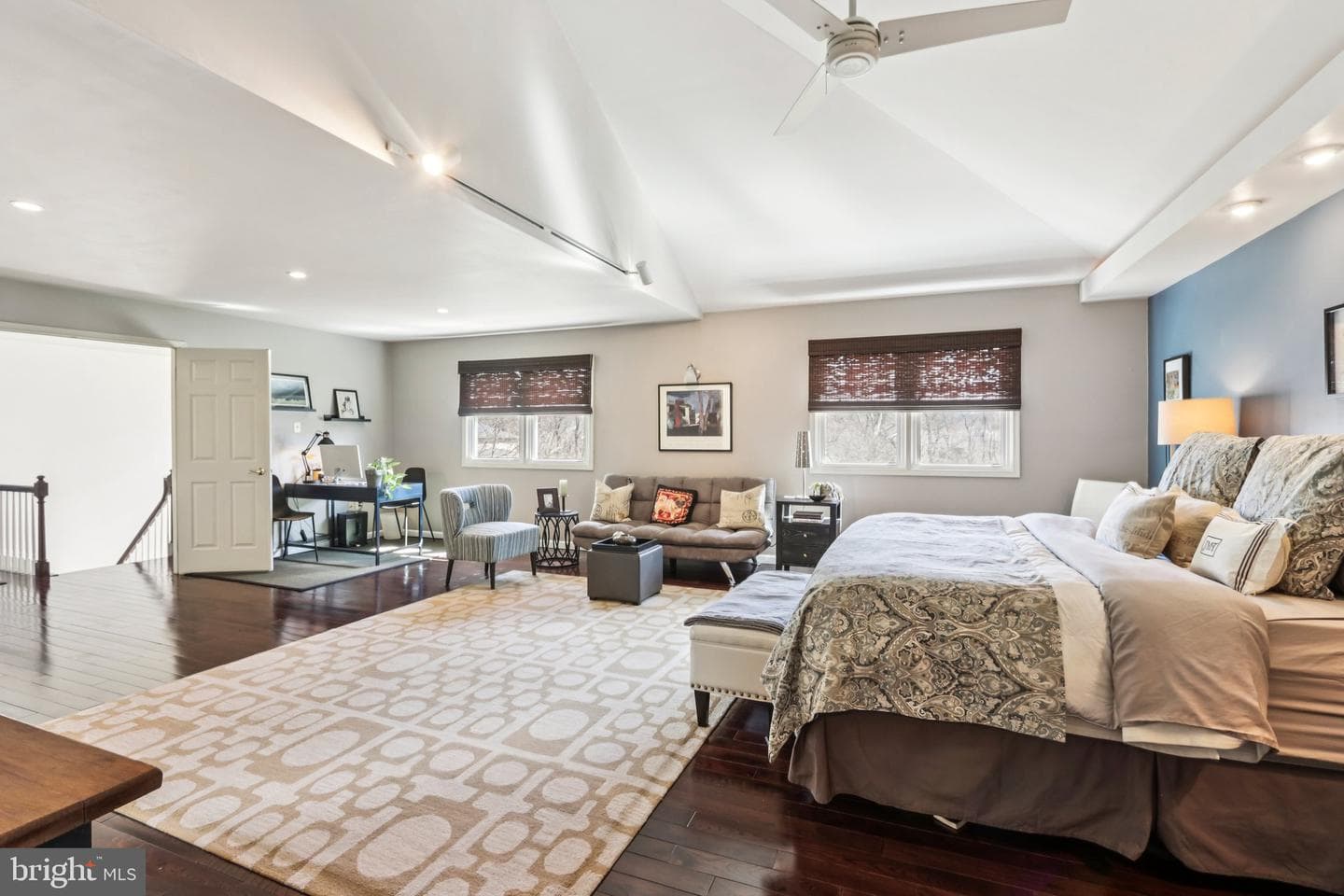 1228 Jarvis photo 39