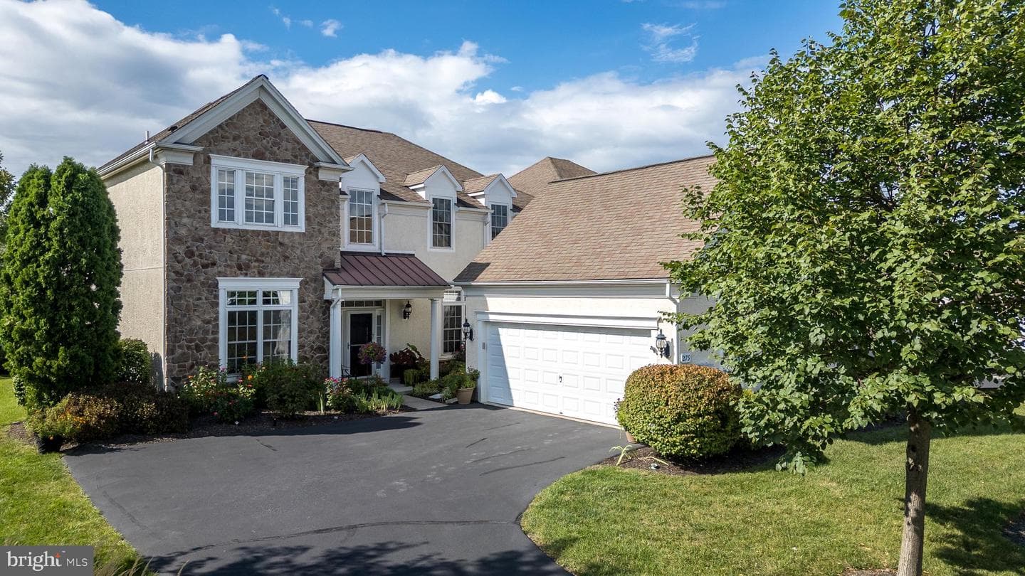 279 Goldenrod Drive photo 1
