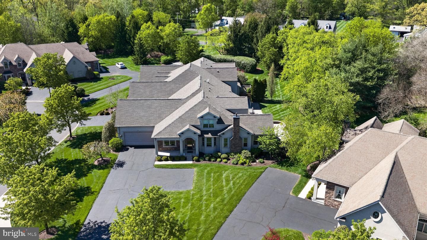 285 Country Club Drive photo 4