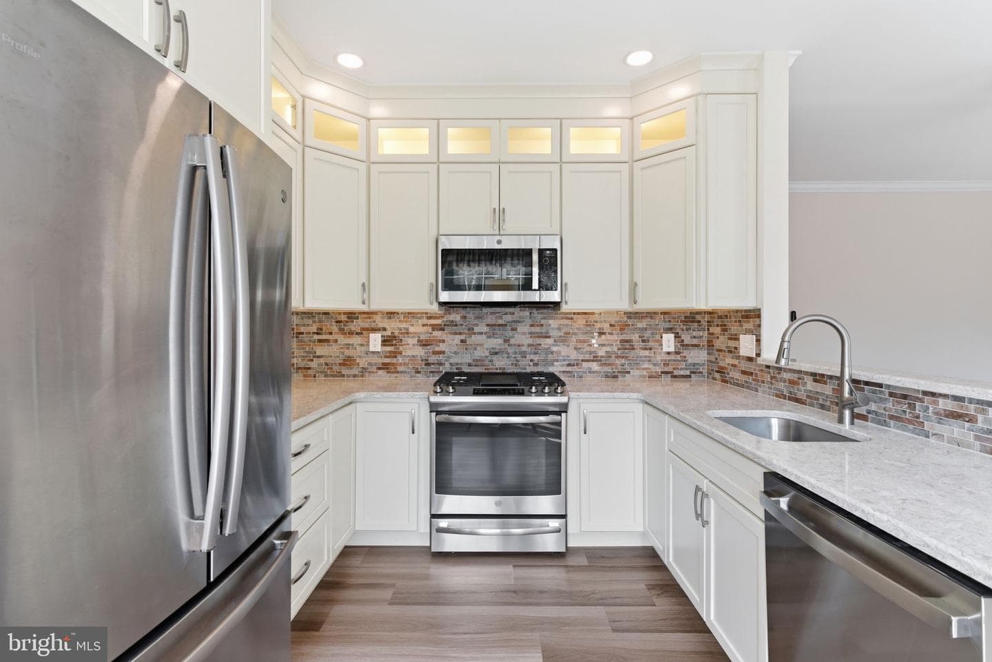 411 Dartmoor Road photo 12