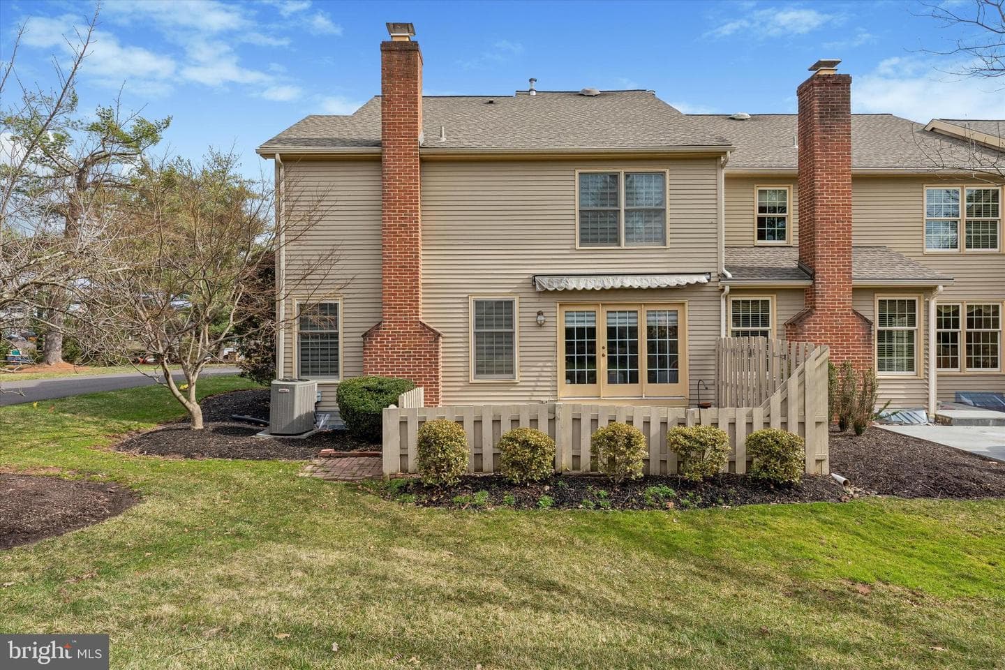 218 Nevin Lane photo 3