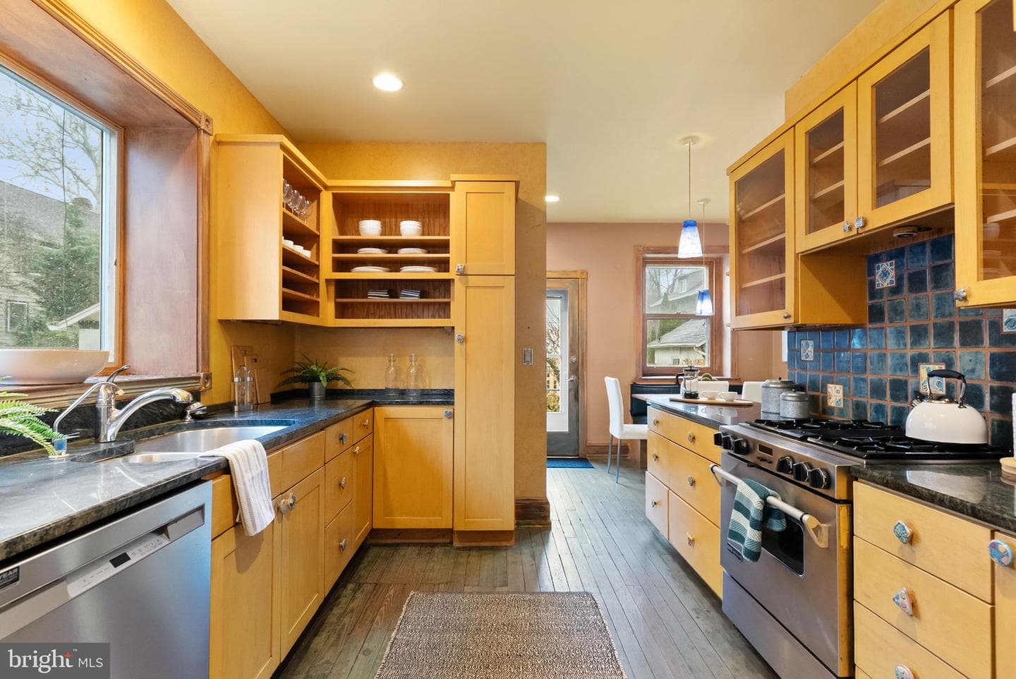 221 Wayne Avenue photo 23
