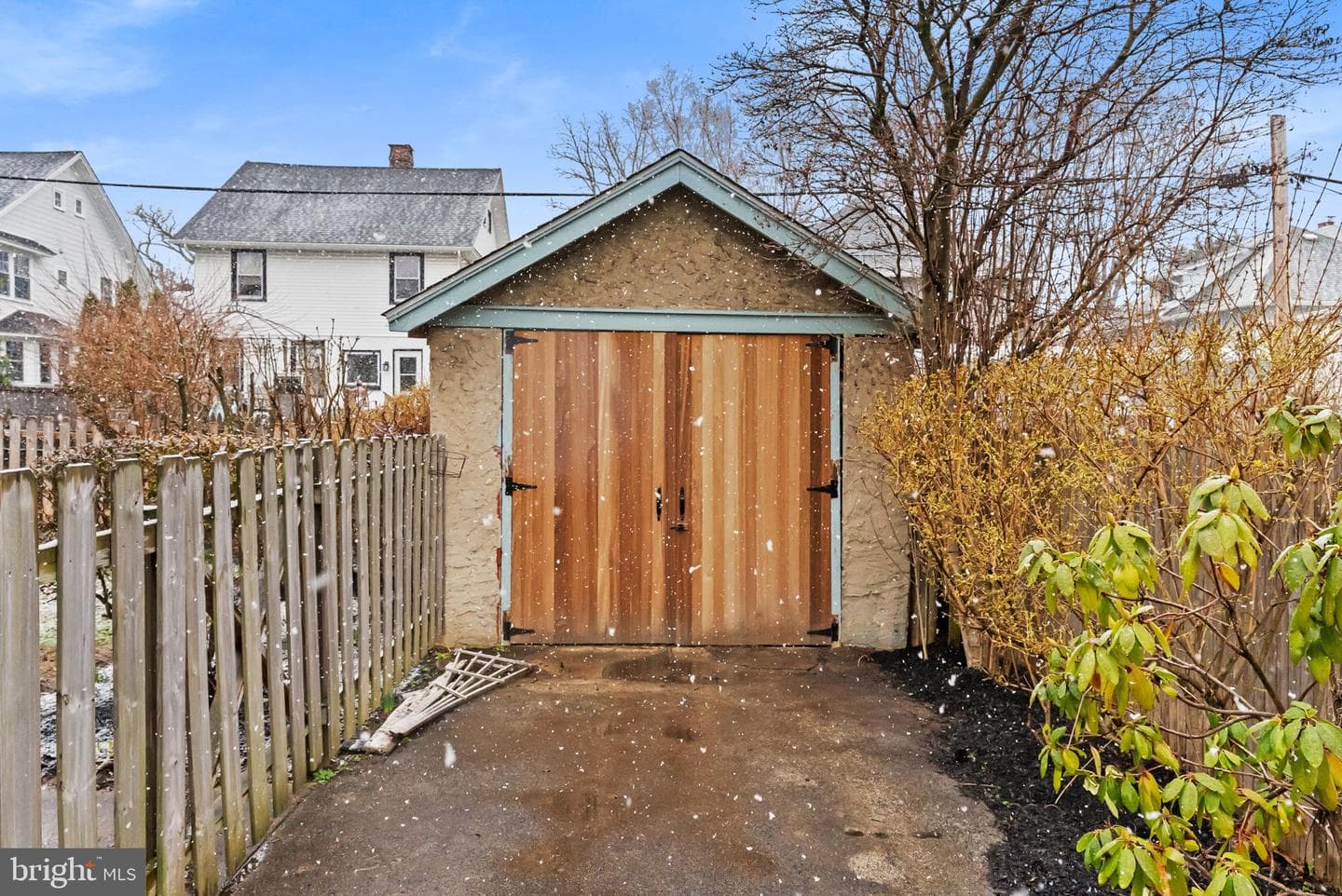 221 Wayne Avenue photo 51
